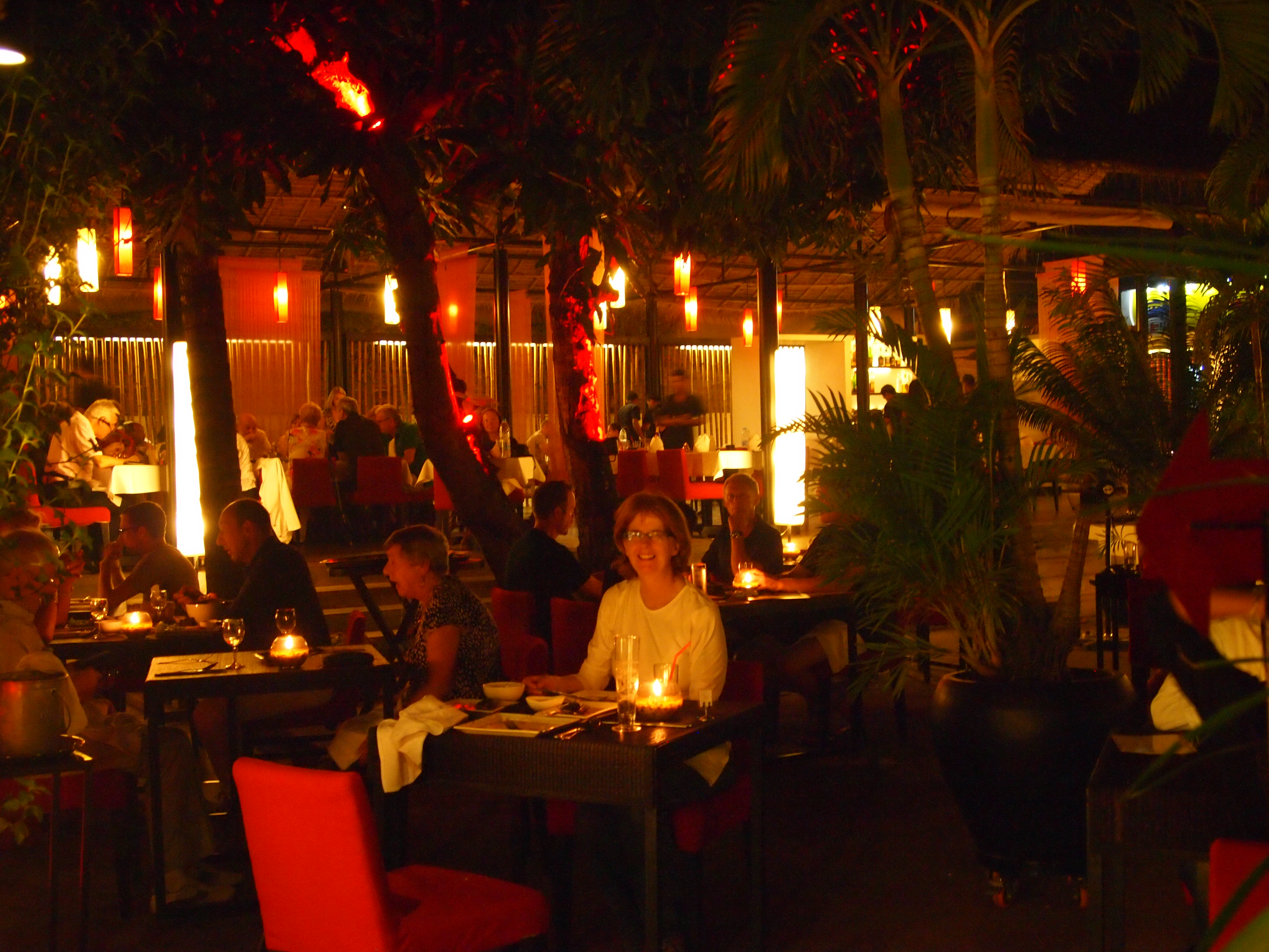 OLYMPUS DIGITAL CAMERA