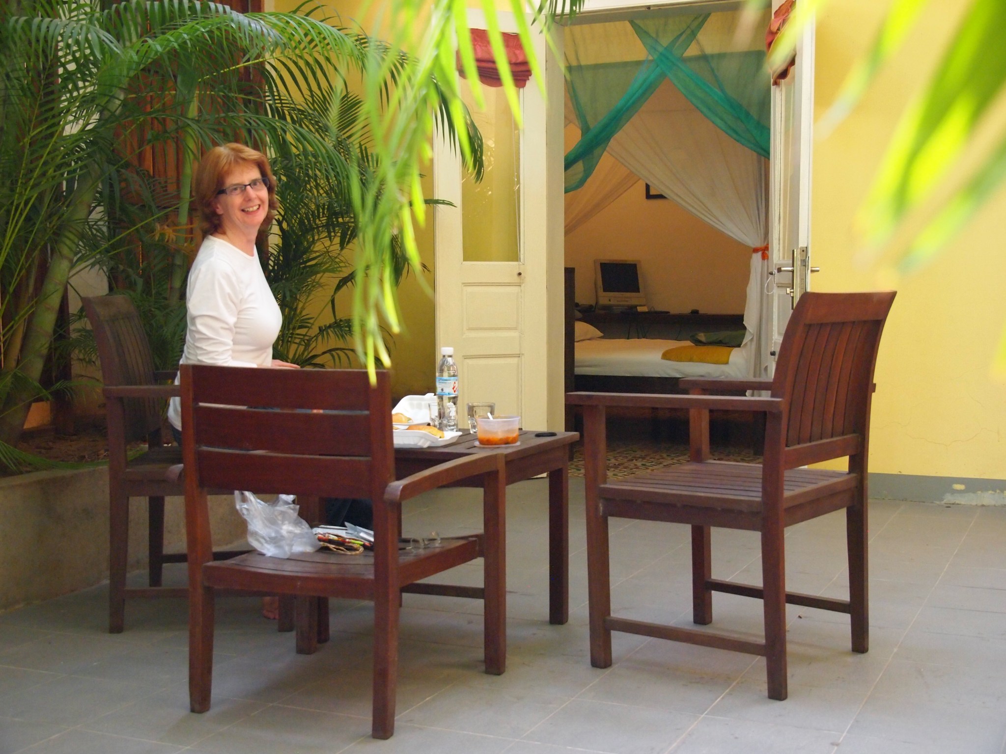 OLYMPUS DIGITAL CAMERA